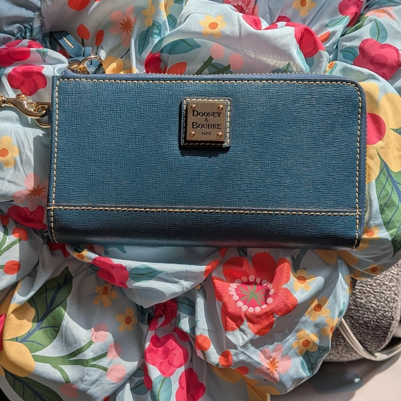 Dooney & Bourke Blue Handbag - Picture 2 of 5